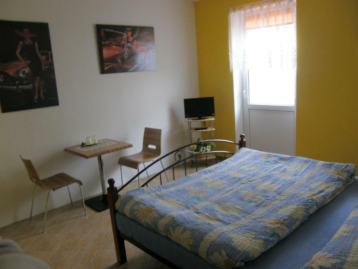 Penzion Cizku U Trebone Hotel Ngoại thất bức ảnh